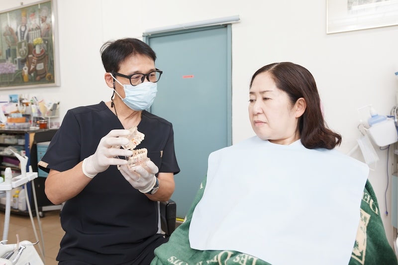 患者さんに合わせた入れ歯を製作しております